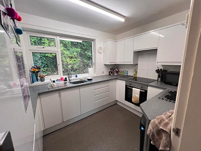 5 Bedroom Semi Detached House To Rent In Fishpond Drive, Lenton, Nottingham, NG7