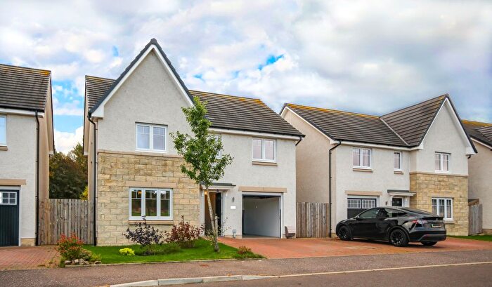 4 Bedroom Detached House To Rent In Briestonhill View, Polbeth, EH55