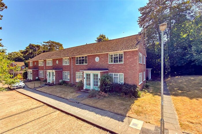 3 Bedroom Apartment For Sale In Westminster Court, St. Albans, Hertfordshire, AL1