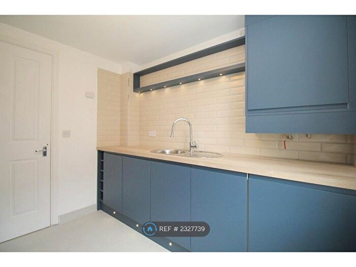 2 Bedroom Flat To Rent In Bradgate Close, Sileby, Loughborough, LE12