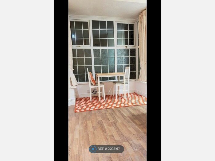 Studio To Rent In Persehouse Street, Walsall, WS1