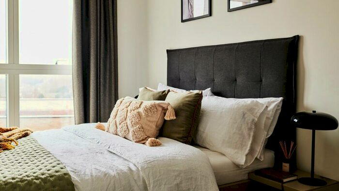 3 Bedroom Apartment To Rent In Aerial Square, London, NW9