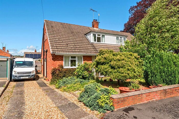 2 Bedroom Semi-Detached Bungalow For Sale In Pinewood Close, Kidderminster, DY11