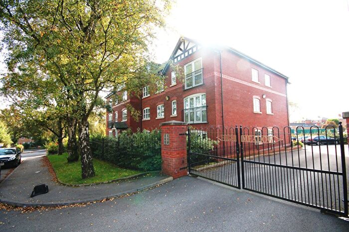 2 Bedroom Flat To Rent In Grosvenor Road, Swinton, Manchester, M27