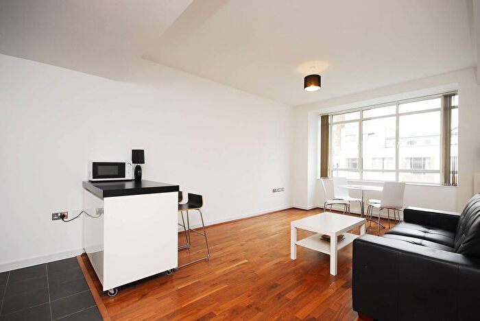 1 Bedroom Flat To Rent In Great West Quarter, Brentford, TW8