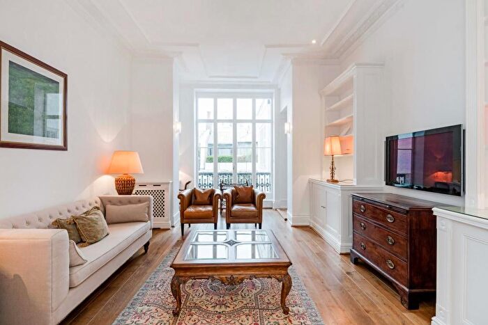 2 Bedroom Flat To Rent In Eaton Place, Belgravia, London, SW1X