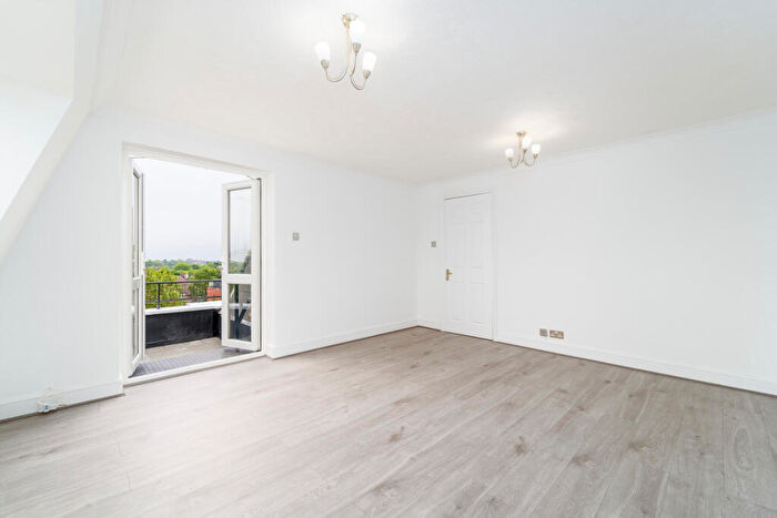 2 Bedroom Penthouse To Rent In Warwick Lodge, London, NW2