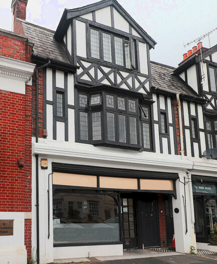 2 Bedroom Maisonette To Rent In Alexandra Road, Farnborough, GU14