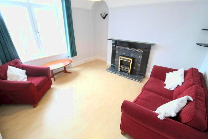 1 Bedroom Flat To Rent In Menzies Road, First Right, AB11