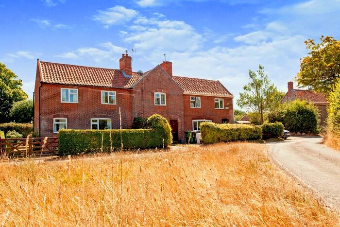 3 Bedroom Semi-Detached House For Sale In The Green, Witton, North Walsham, NR28