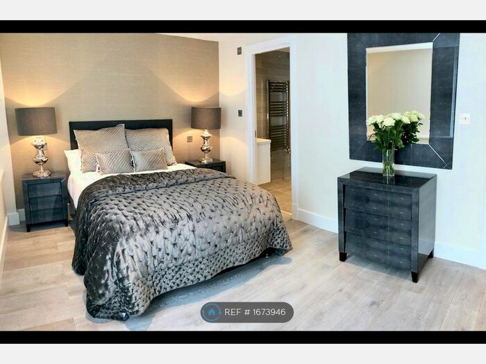 2 Bedroom Flat To Rent In Arthur Road, London, SW19