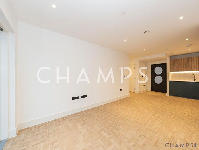 2 Bedroom Flat To Rent In Danvers Avenue, SW11