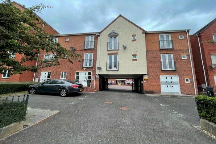2 Bedroom Flat To Rent In Willenhall Road, Wolverhampton, WV1
