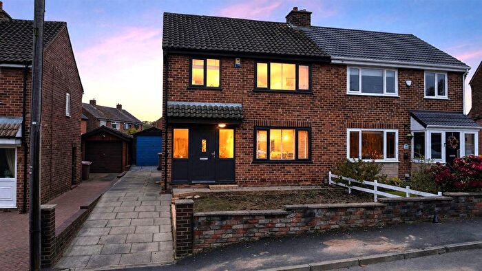 3 Bedroom Semi Detached House For Sale In Heron Grove, Rainford, St Helens, WA11