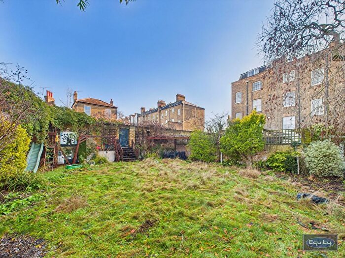 3 Bedroom Property For Sale In Blackheath Road, Greenwich, SE10