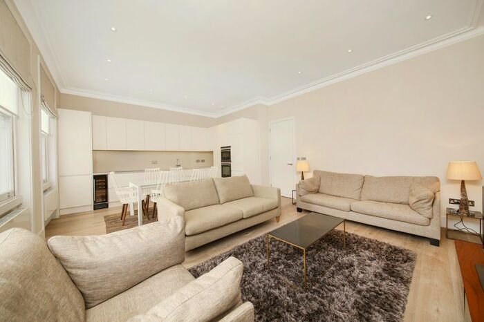 2 Bedroom Flat To Rent In Queen's Gate Place, South Kensington, London, SW7