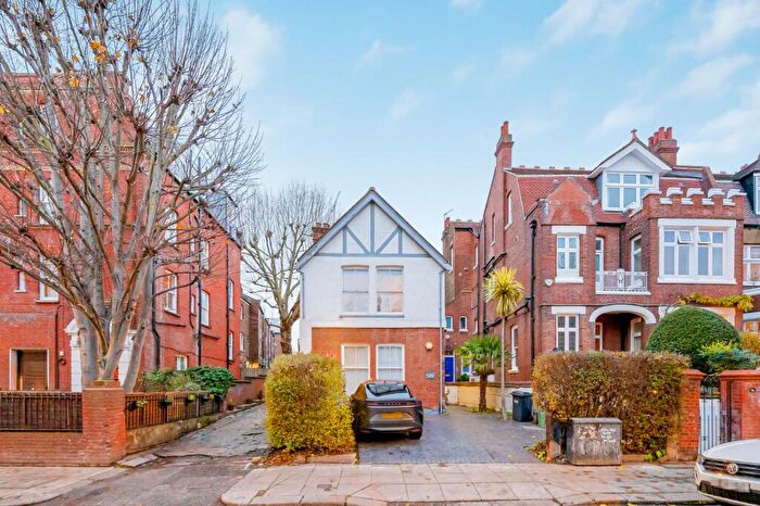 3 Bedroom Flat For Sale In Fawley Road, London, NW6