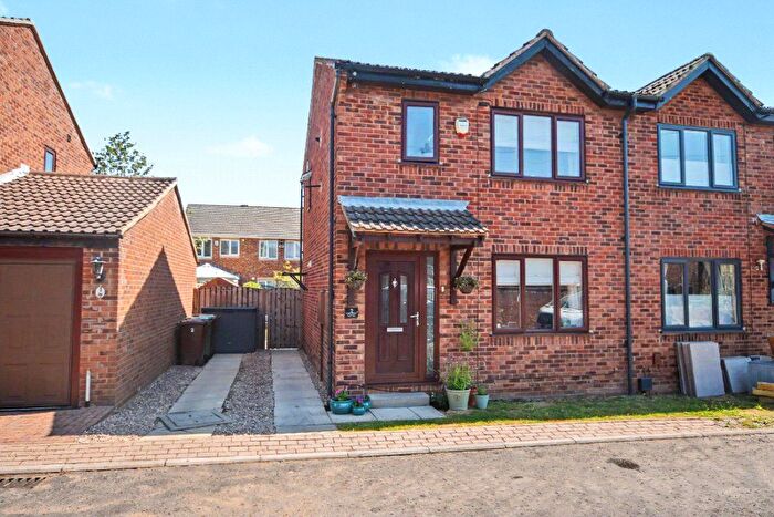 3 Bedroom Semi-Detached House For Sale In Park Court, Ossett, West Yorkshire, WF5