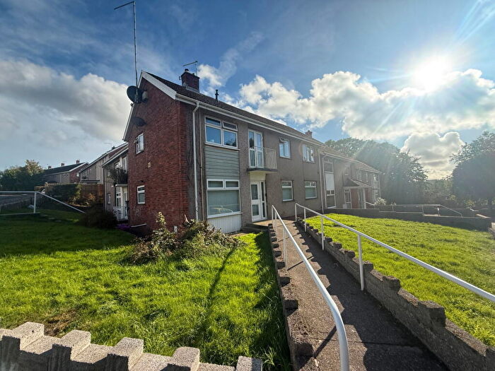 2 Bedroom Flat For Sale In Oak Ridge, Sketty, Swansea, SA2
