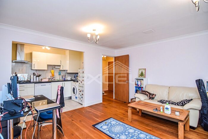 1 Bedroom Flat To Rent In Compayne Gardens, West Hampstead, NW6