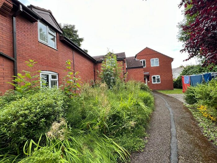 1 Bedroom Flat To Rent In Laneside Close, Doncaster, South Yorkshire, DN4