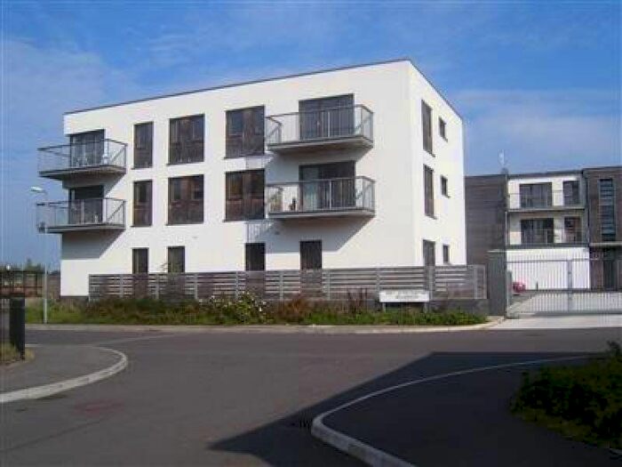 1 Bedroom Flat To Rent In The Courtyard, Beggarwood, Basingstoke, Hampshire, RG22