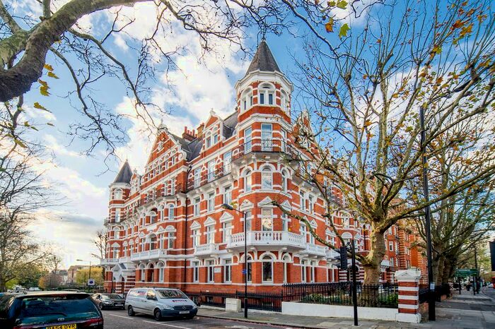 2 Bedroom Flat To Rent In Maida Vale, London, W9