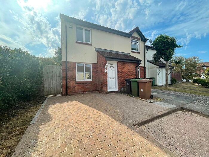 2 Bedroom Property For Sale In Staddiscombe, Plymouth, PL9