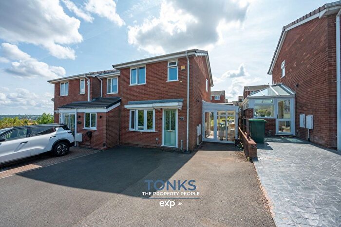 2 Bedroom Detached House For Sale In St. Brades Close, Tividale, Oldbury, B69