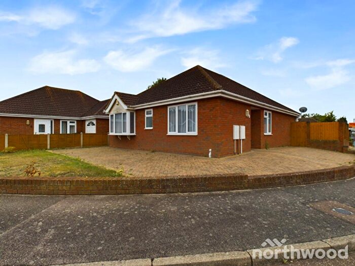 3 Bedroom Bungalow To Rent In St Johns Gardens, Clacton-On-Sea, CO15