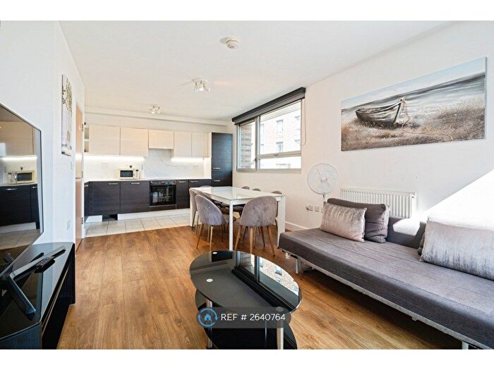 3 Bedroom Flat To Rent In Nelson Walk, London, E3