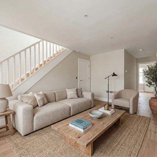 3 Bedroom Property For Sale In Brandlehow Road, East Putney, SW15