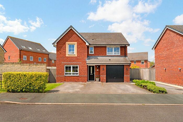 4 Bedroom Detached House For Sale In Perranporth Close, Stretton, Warrington, WA4