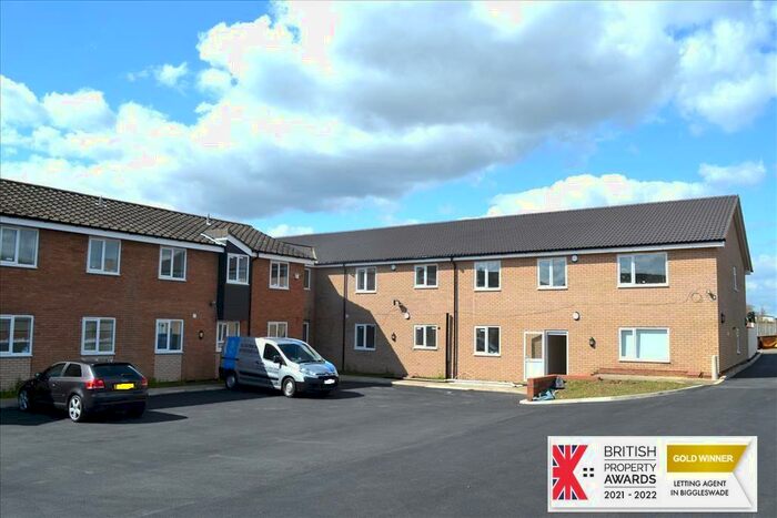 2 Bedroom Ground Flat To Rent In Cherry Trees, Kitelands Road, Biggleswade, SG18