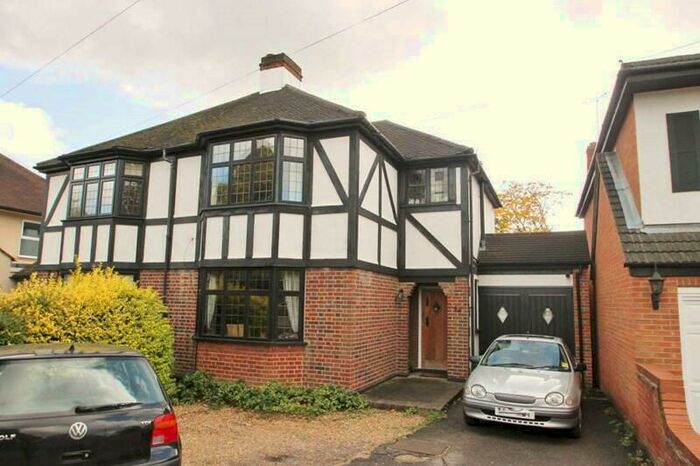 1 Bedroom Flat To Rent In Bridle Road, Pinner, Middlesex, HA5