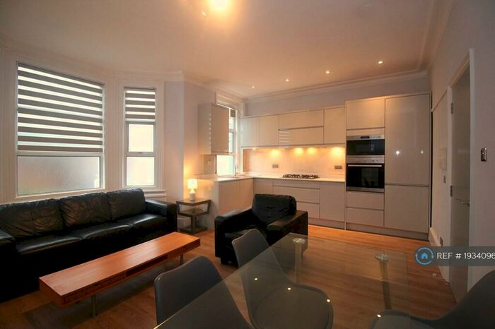 2 Bedroom Flat To Rent In Rutland Park, London, NW2
