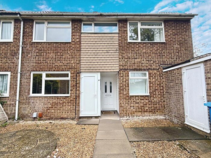 4 Bedroom End Of Terrace House To Rent In Vandyke, Bracknell, RG12