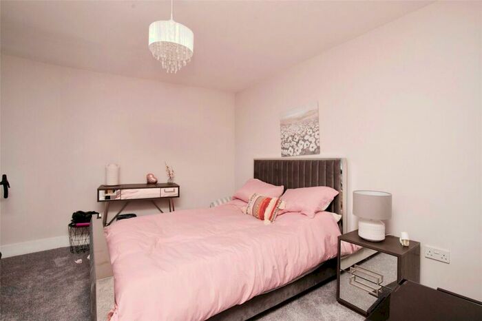 2 Bedroom Flat For Sale In Dovercourt House, Ferry Court, Cardiff, Caerdydd, CF11