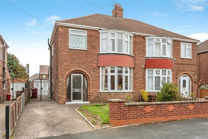 3 Bedroom Semi-Detached House For Sale In Newland Drive, Scunthorpe, DN15