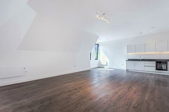 1 Bedroom Apartment To Rent In Bracknell, Berkshire, RG12