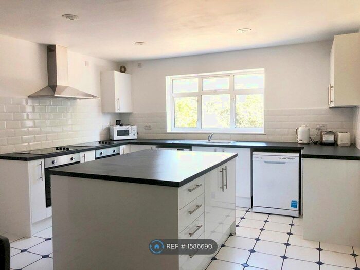 7 Bedroom Semi-Detached House To Rent In George Borrow Road, Norwich, NR4