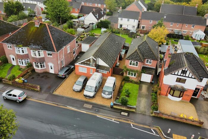 5 Bedroom Bungalow To Rent In Preston Grove, Yeovil, BA20