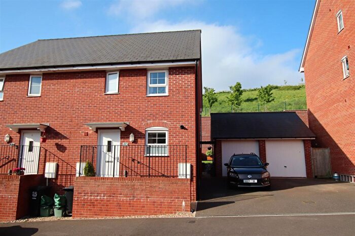 3 Bedroom Semi-Detached House For Sale In Old Park Avenue, Westclyst, Exeter, EX1