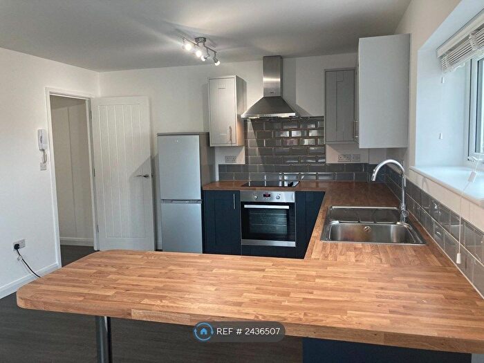 1 Bedroom Flat To Rent In Swan Court, Kingsbury, Tamworth, B78