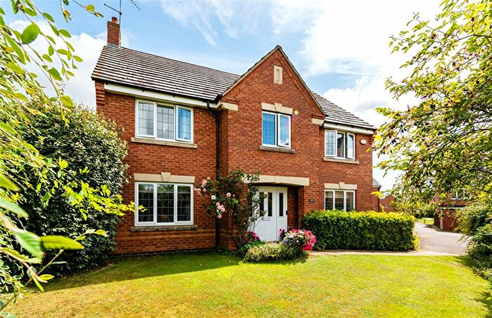 4 Bedroom Detached House For Sale In Gladiator Close, Wootton, Northampton, Northamptonshire, NN4