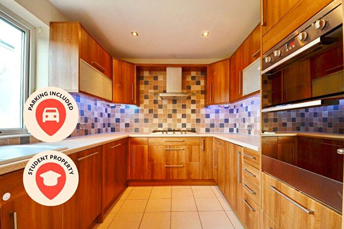 6 Bedroom Semi-Detached House To Rent In Ferndale Road, Bristol, Bristol, BS7