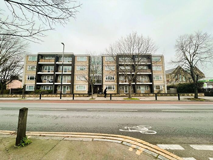 2 Bedroom Flat To Rent In Trafalgar Road, Greenwich, SE10