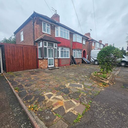 3 Bedroom Semi-Detached House To Rent In Orchard Grove, Burnt Oak, Edgware, HA8