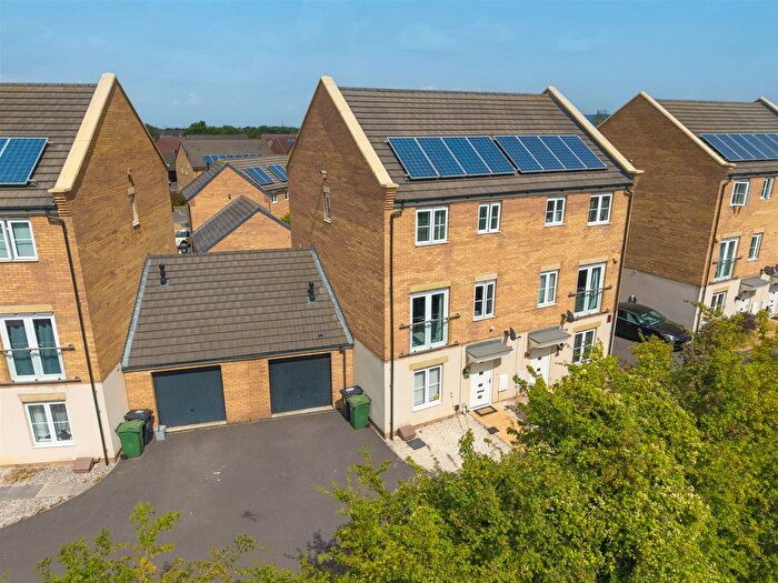 4 Bedroom Semi-detached House For Sale In Cook Avenue, Peterborough, PE7