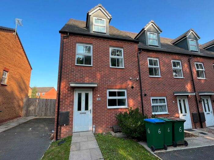 3 Bedroom Semi-Detached House To Rent In Downy Birch, Coventry, West Midlands, CV4